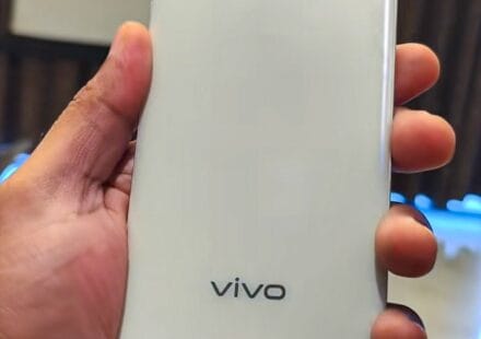vivo S2 (Silk White) ✔️ 8mm Ultra-Slim 3D Curved Design ✔️ 6.83" 1.5K 120Hz pOLED Display (1900 Nits) ✔️ MediaTek Dimensity 7360 Turbo ✔️ 7000mAh Battery + 44W FlashCharge ✔️ 50MP Sony IMX852 AF + Aura Light ✔️ 32MP Front Camera ✔️ AI 30x Zoom, AI Eraser, AI UHD & More ✔️ IP68